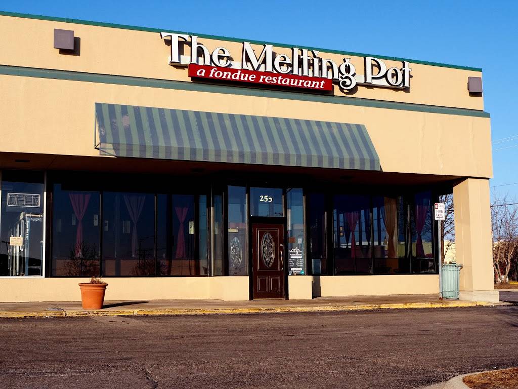 The Melting Pot | restaurant | 255 W Golf Rd, Schaumburg, IL 60195, USA | 8478438970 OR +1 847-843-8970