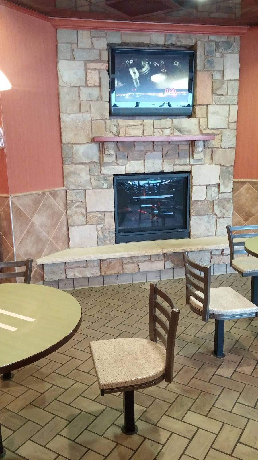 McDonalds | cafe | 875 US-14 E, Richland Center, WI 53581, USA | 6086472740 OR +1 608-647-2740