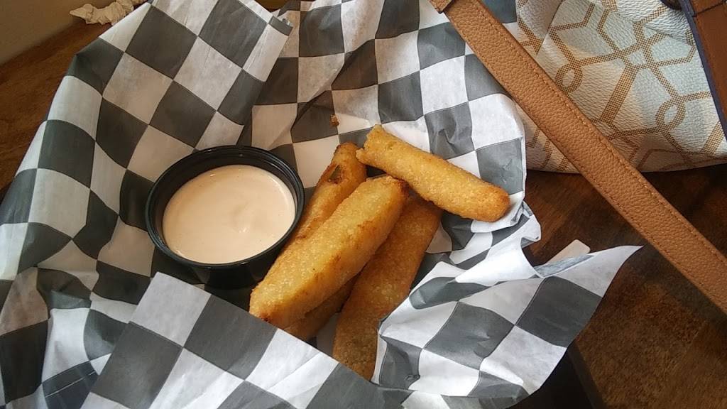 Apple Knockers Ice Cream Parlor | restaurant | 220 W Prairie St, Vicksburg, MI 49097, USA | 2696491880 OR +1 269-649-1880