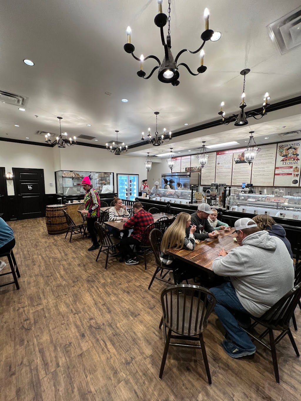 Brooker’s Founding Flavors Ice Cream, Vineyard UT | restaurant | 568 N Mill Rd a101, Vineyard, UT 84059, USA | 8013008836 OR +1 801-300-8836