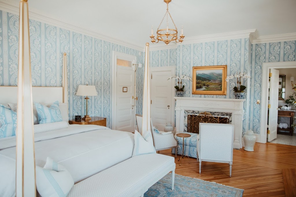 The Inn At Burklyn | restaurant | 2864 Darling Hill Rd, East Burke, VT 05832, USA | 8026261111 OR +1 802-626-1111