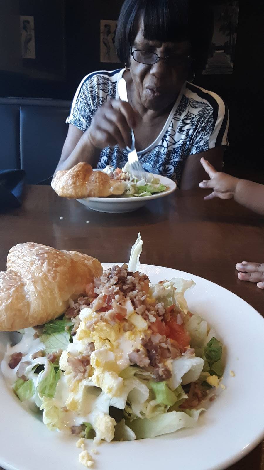 J Peters Grill & Bar - Pawleys | restaurant | 10185A Ocean Hwy, Pawleys Island, SC 29585, USA | 8433140061 OR +1 843-314-0061