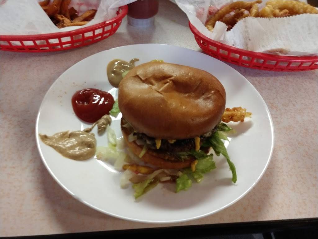 Abby Lane Gourmet Burgers and Other Stuff | restaurant | 16890 15 Mile Rd, Fraser, MI 48026, USA | 5864152229 OR +1 586-415-2229