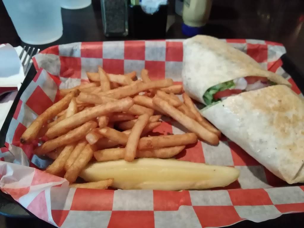 Red Horse Tavern LLC | restaurant | 118 W Washington St, Middleburg, VA 20117, USA | 5406876443 OR +1 540-687-6443