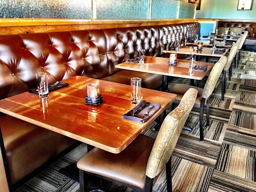 Canoe Restaurant | restaurant | 216 S River Rd, Bedford, NH 03110, USA | 6039358070 OR +1 603-935-8070