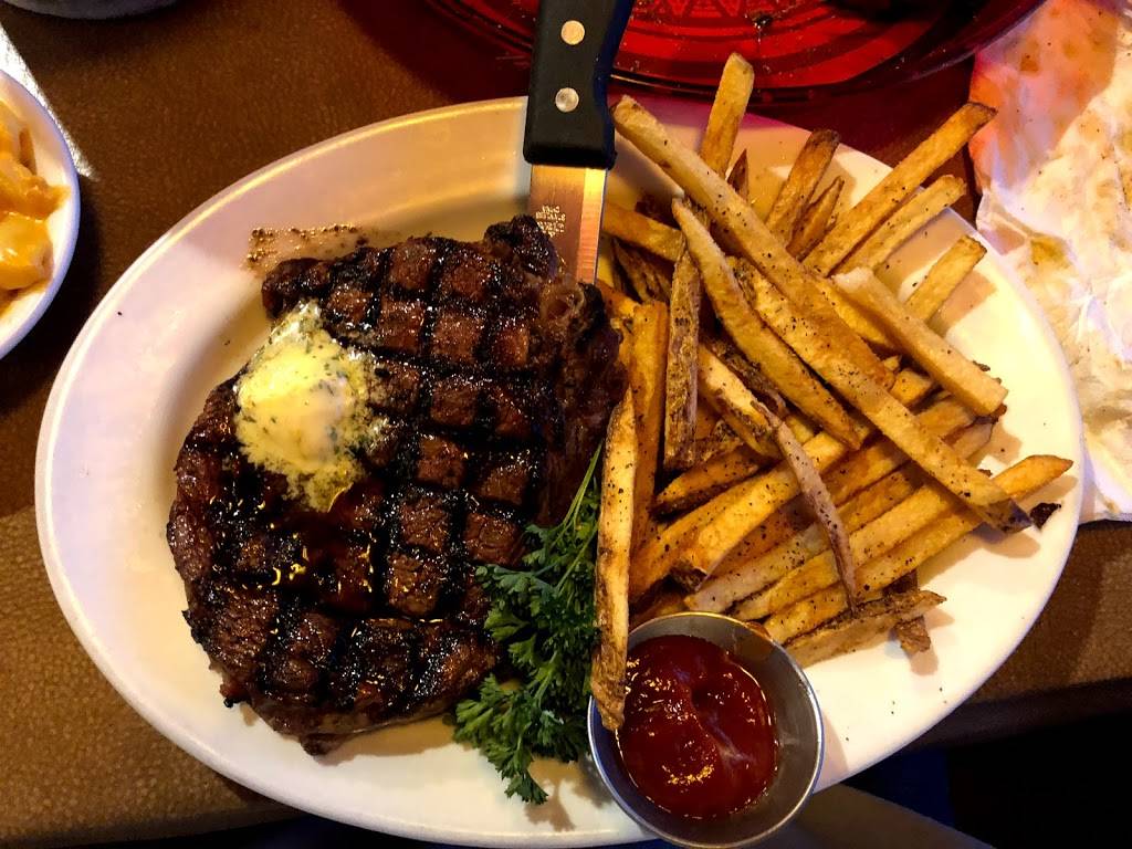 Longhorn Grill | restaurant | 1315 W Panola St, Carthage, TX 75633, USA | 9032657333 OR +1 903-265-7333