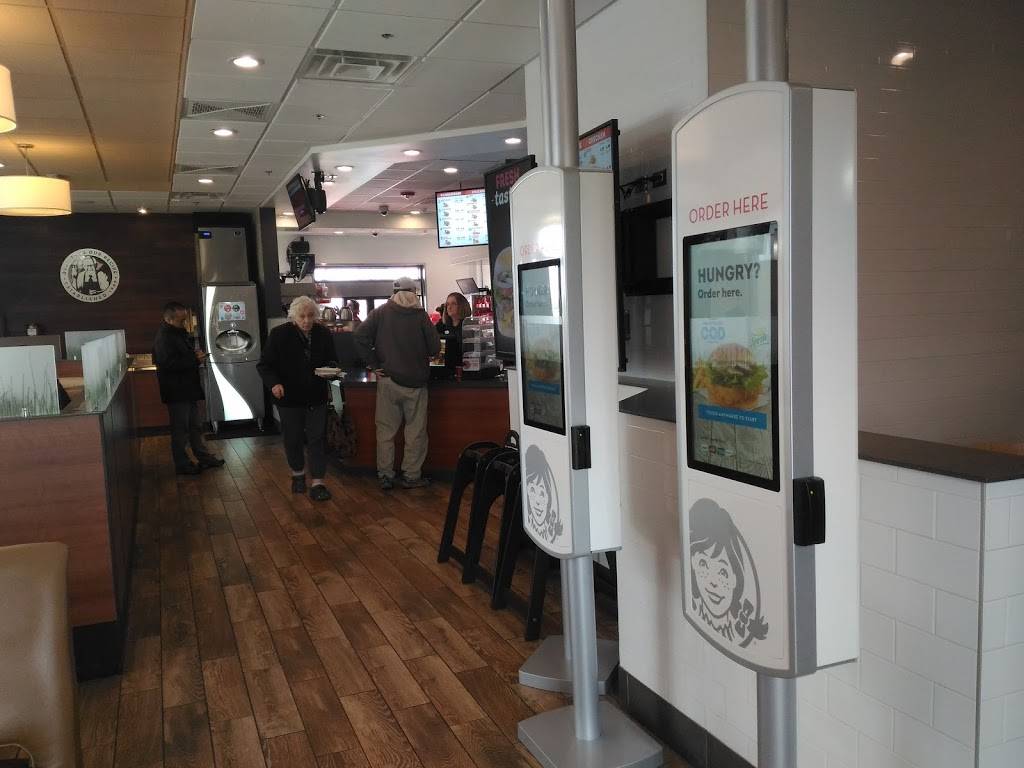 Wendys | restaurant | 1530 E Algonquin Rd, Schaumburg, IL 60173, USA | 8473030242 OR +1 847-303-0242