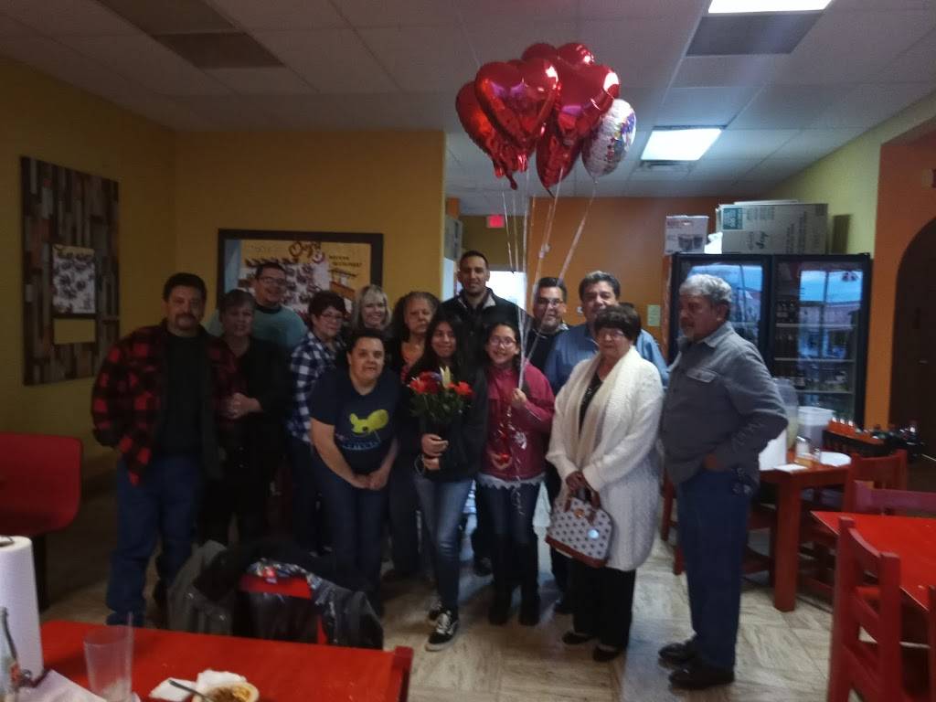 Sofis Mexican Restaurant | restaurant | 4907 Crossroads Dr, El Paso, TX 79922, USA | 9152197706 OR +1 915-219-7706