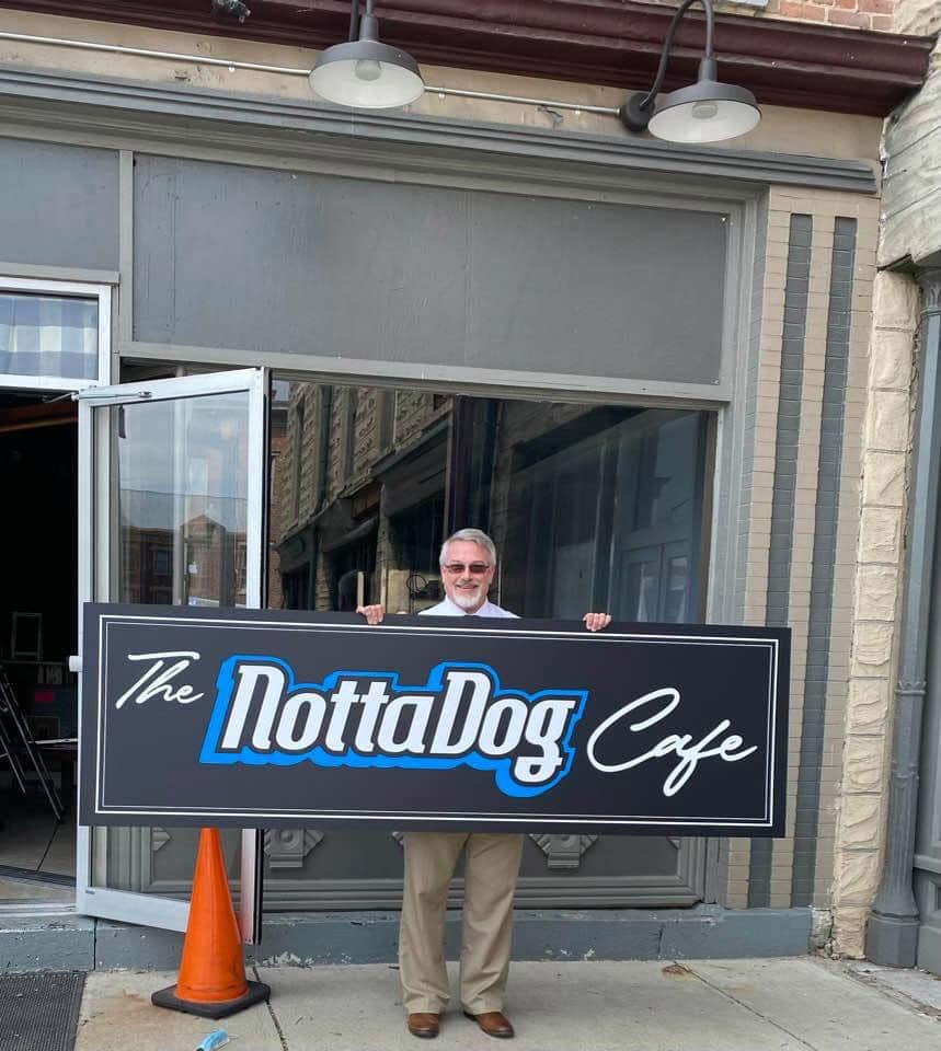 The NottaDog Cafe | restaurant | 23 Monument Square, Urbana, OH 43078, USA | 9377727162 OR +1 937-772-7162