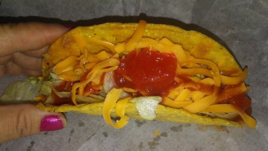 Taco Hut | restaurant | 600 E 30th Ave, Hutchinson, KS 67502, USA | 6206658541 OR +1 620-665-8541