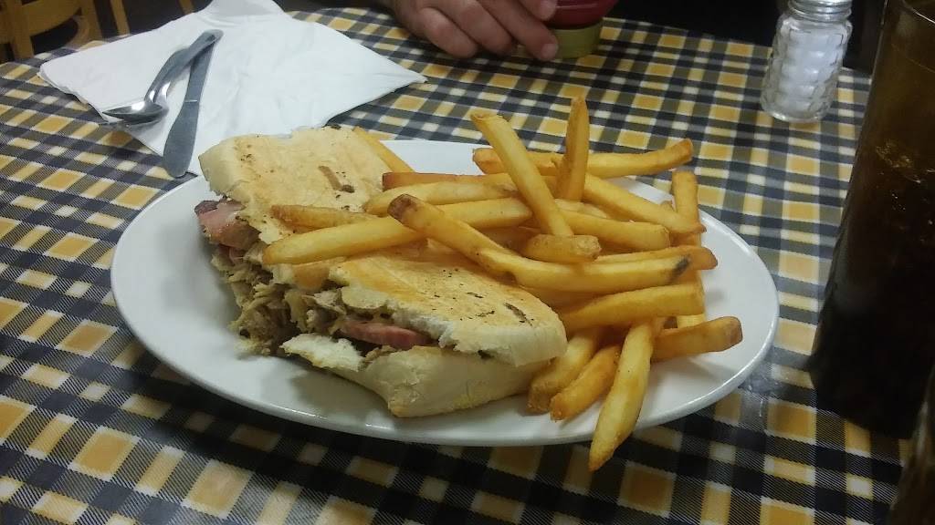 Rise N Dine | restaurant | 121 S Main St, Vicksburg, MI 49097, USA | 2694755238 OR +1 269-475-5238