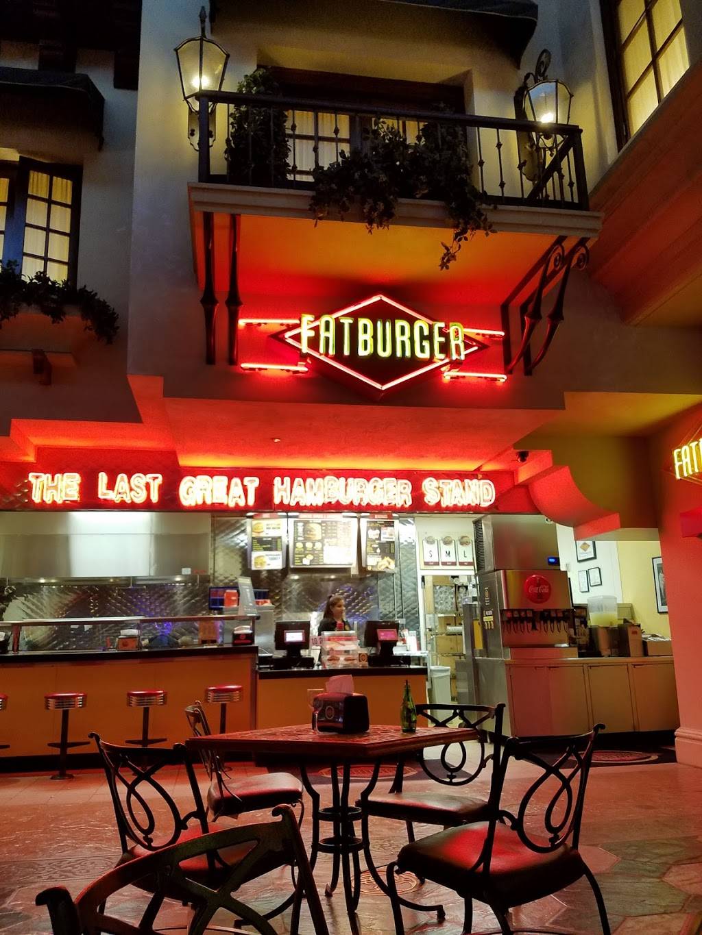 Fatburger | restaurant | 2300 Paseo Verde Pkwy #2011, Henderson, NV 89012, USA | 7026172209 OR +1 702-617-2209