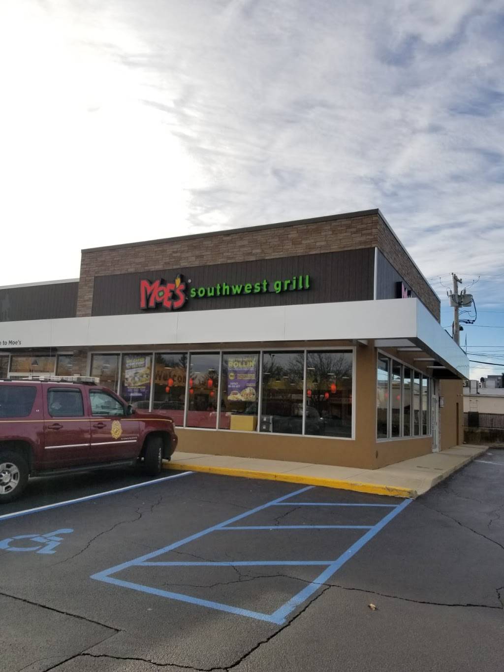 Moes Southwest Grill | restaurant | 1161 Old Country Rd, Plainview, NY 11803, USA | 5165975954 OR +1 516-597-5954