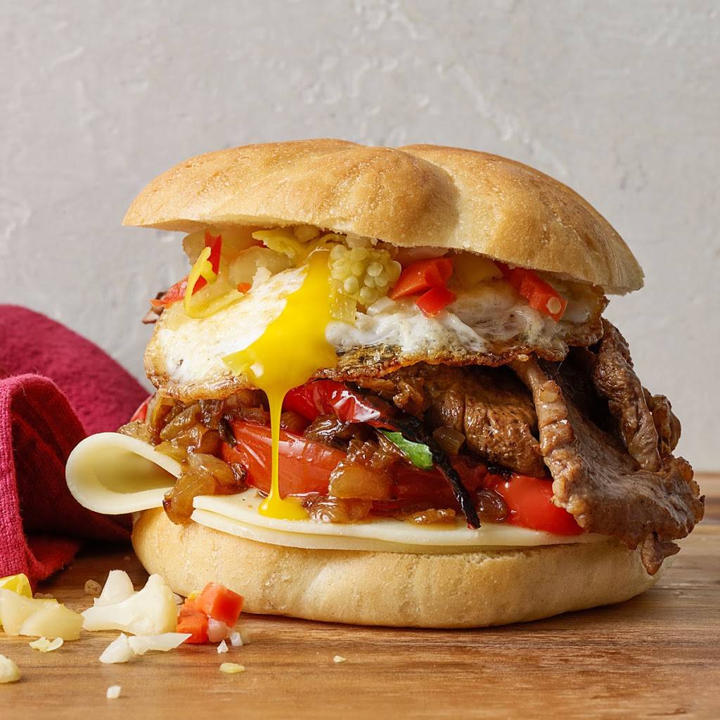 Alinas Convenience & Deli | restaurant | 28 Broadway, Taunton, MA 02780, USA | 7745011355 OR +1 774-501-1355