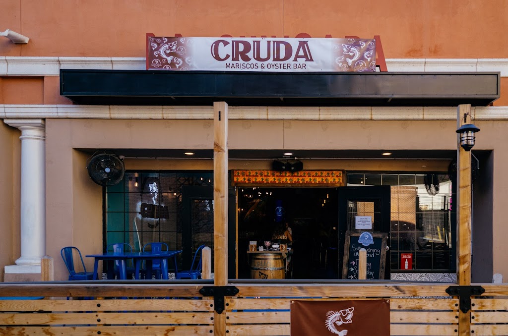 CRUDA Mariscos & Oyster Bar | restaurant | 31 N Scott Ave, Tucson, AZ 85701, USA | 5202070589 OR +1 520-207-0589