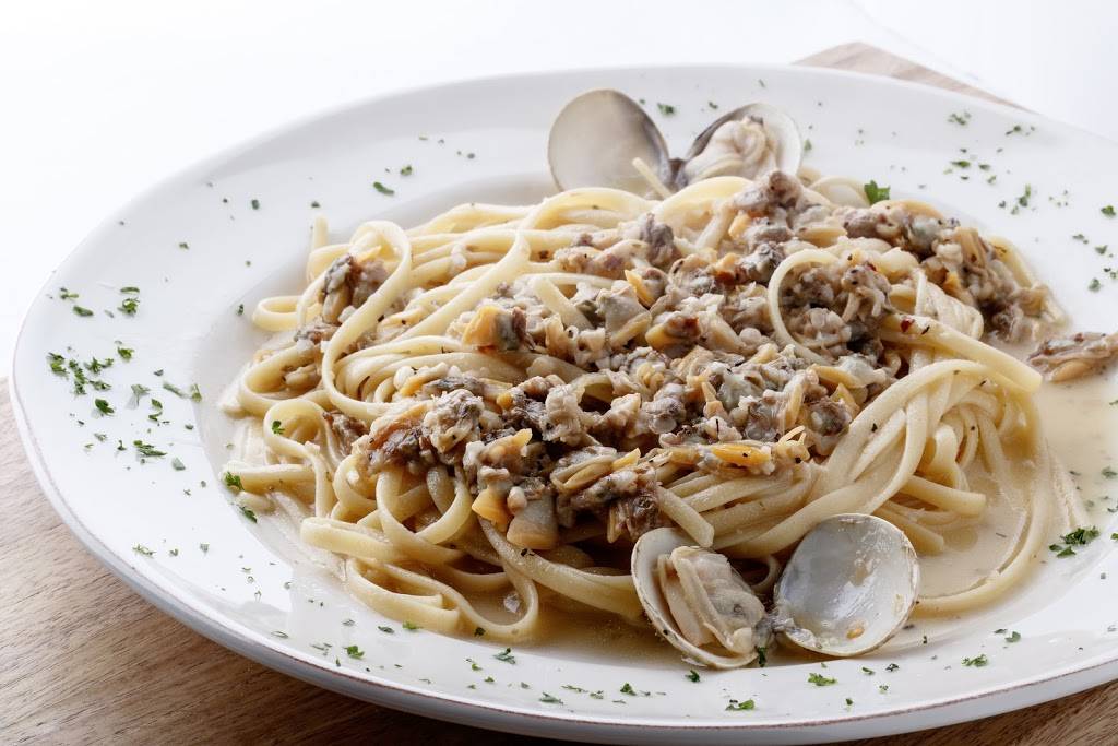 Amici Wine Bistro | restaurant | 1127 Eldridge Pkwy #1030, Houston, TX 77077, USA | 2815586060 OR +1 281-558-6060