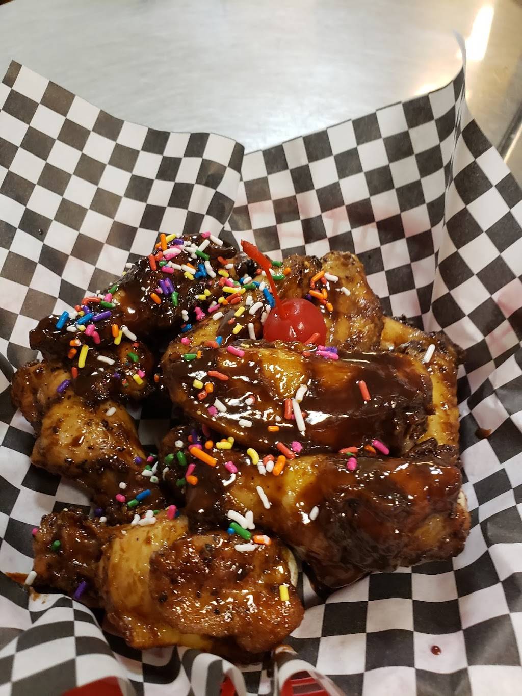 The Skybox Restaurant & Sports Bar | restaurant | 553 Main St # 9, Tewksbury, MA 01876, USA | 9788514818 OR +1 978-851-4818