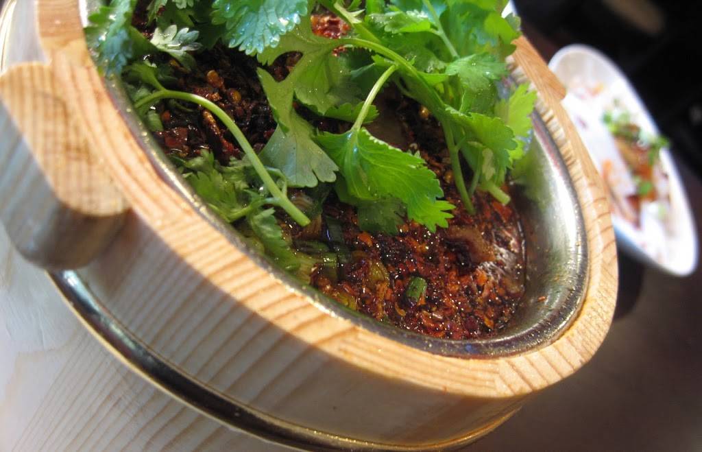 Crouching Tiger Restaurant & Bar | restaurant | 2640 &, 2644 Broadway, Redwood City, CA 94063, USA | 6502988881 OR +1 650-298-8881