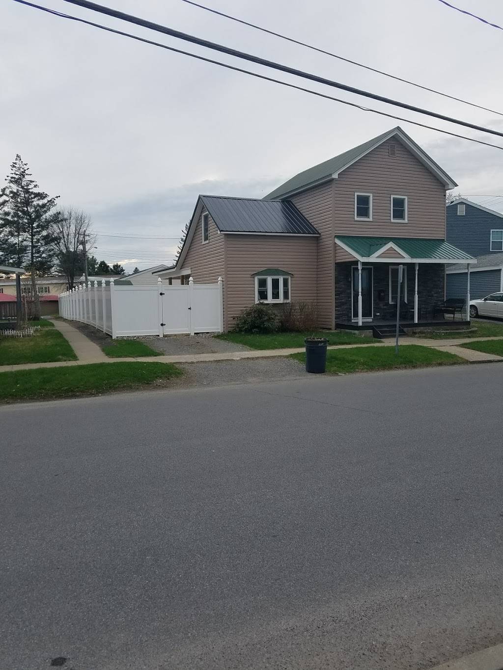 Marinos Pizza | restaurant | 46 W Circular St, Saratoga Springs, NY 12866, USA | 5185843030 OR +1 518-584-3030