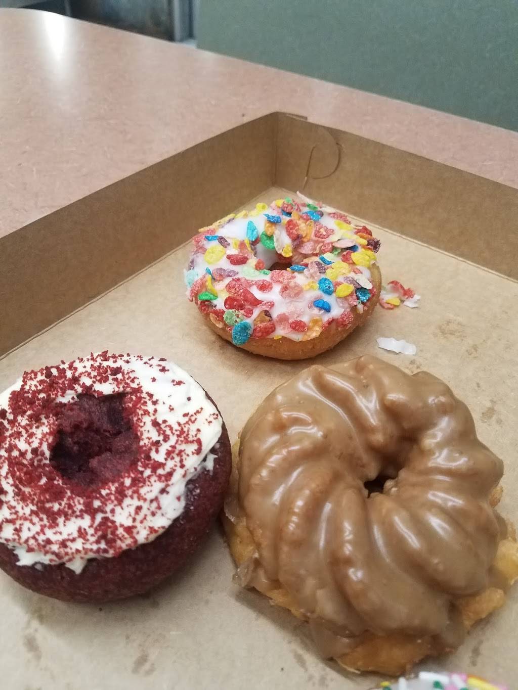 Tonys Donut House | bakery | 3216 E Florence Ave, Huntington Park, CA 90255, USA | 3235876071 OR +1 323-587-6071