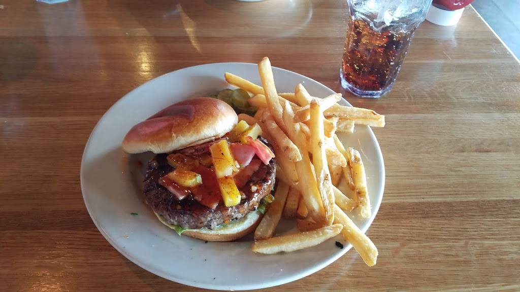 Old Chicago Pizza and Taproom | restaurant | 5319 E Mockingbird Ln #100, Dallas, TX 75206, USA | 2148215700 OR +1 214-821-5700