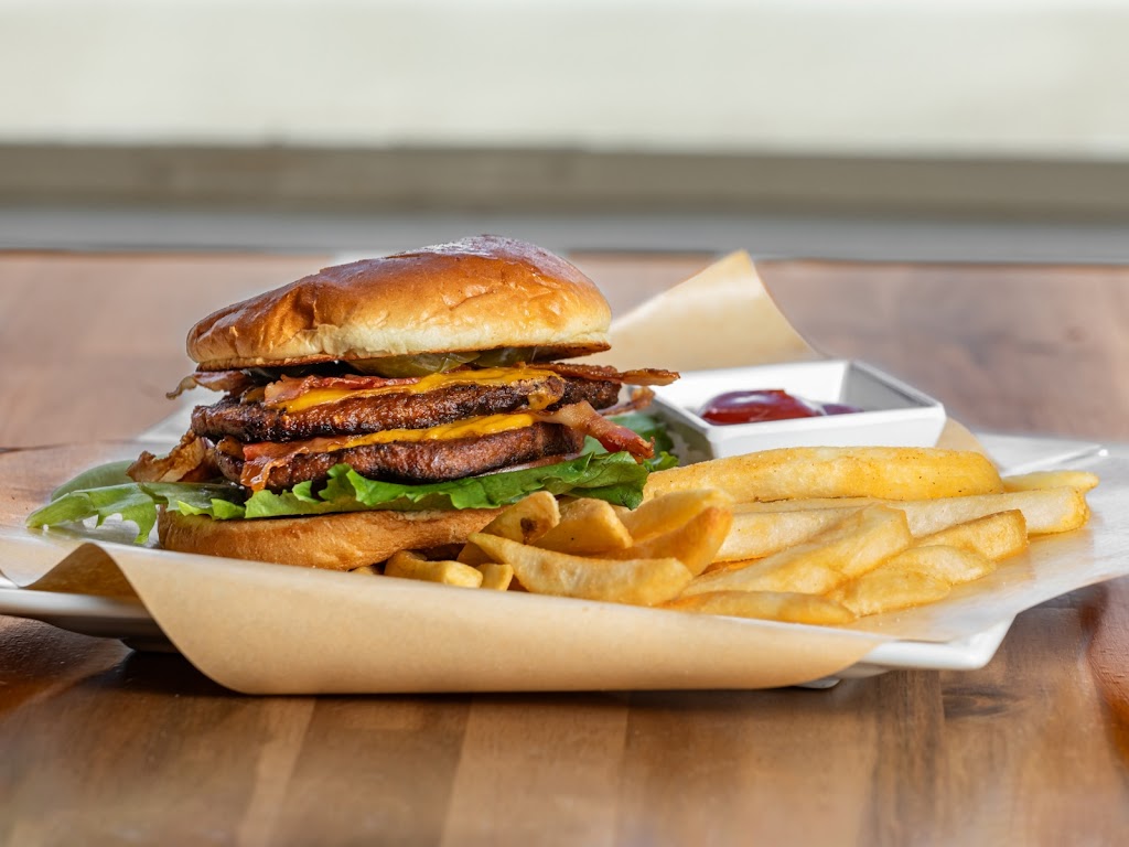 Momos Cajun Eatz | restaurant | 633 11th Ave SW, Alabaster, AL 35007, USA | 2055981008 OR +1 205-598-1008