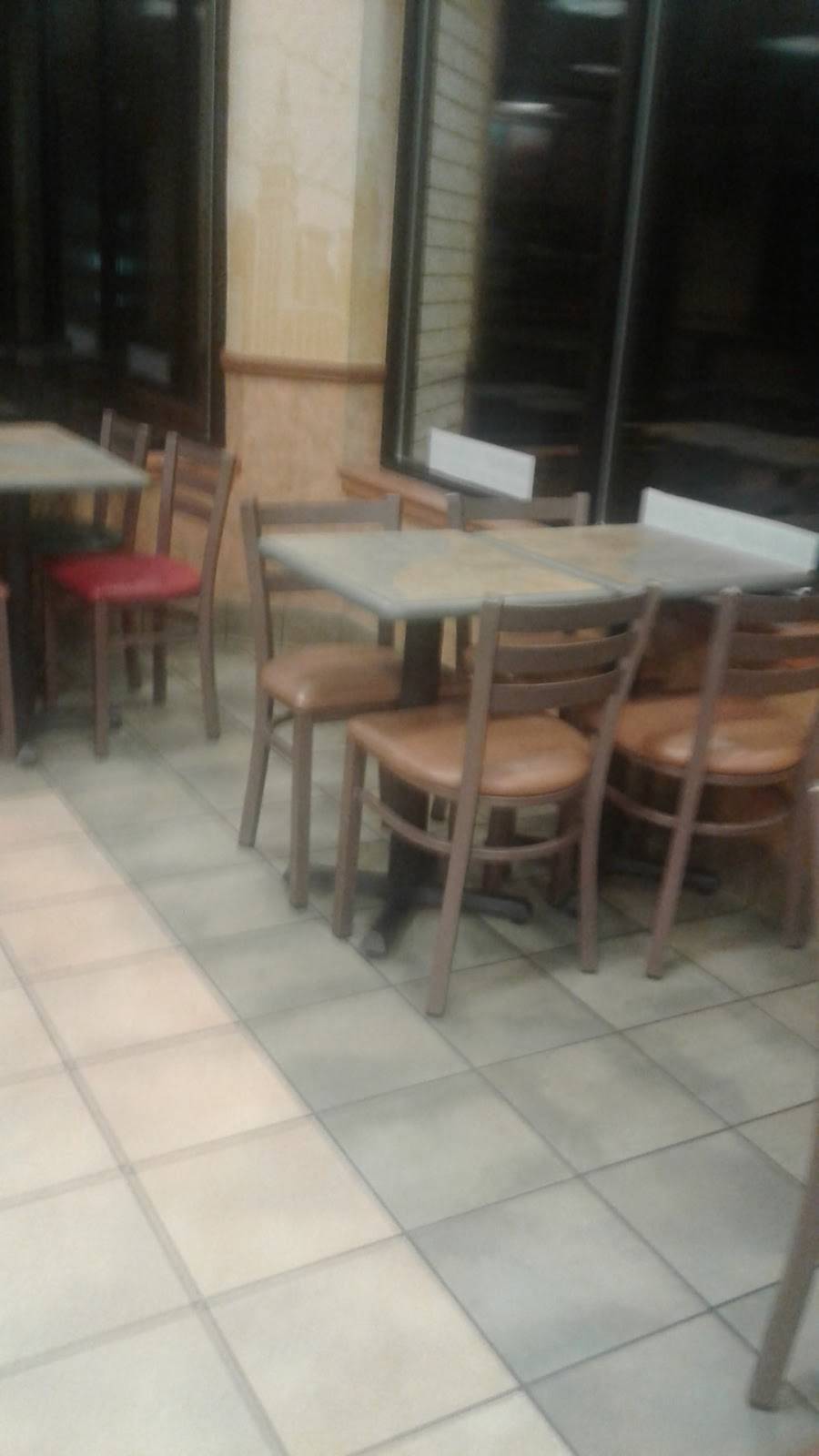 Subway Restaurants | restaurant | 2302 Green Bay Rd, North Chicago, IL 60064, USA | 8474730006 OR +1 847-473-0006