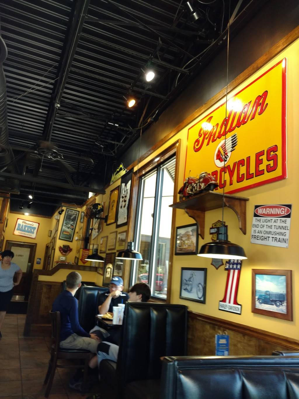 Zaxbys Chicken Fingers & Buffalo Wings | restaurant | 1015 N 3rd Ave, Chatsworth, GA 30705, USA | 7065174000 OR +1 706-517-4000