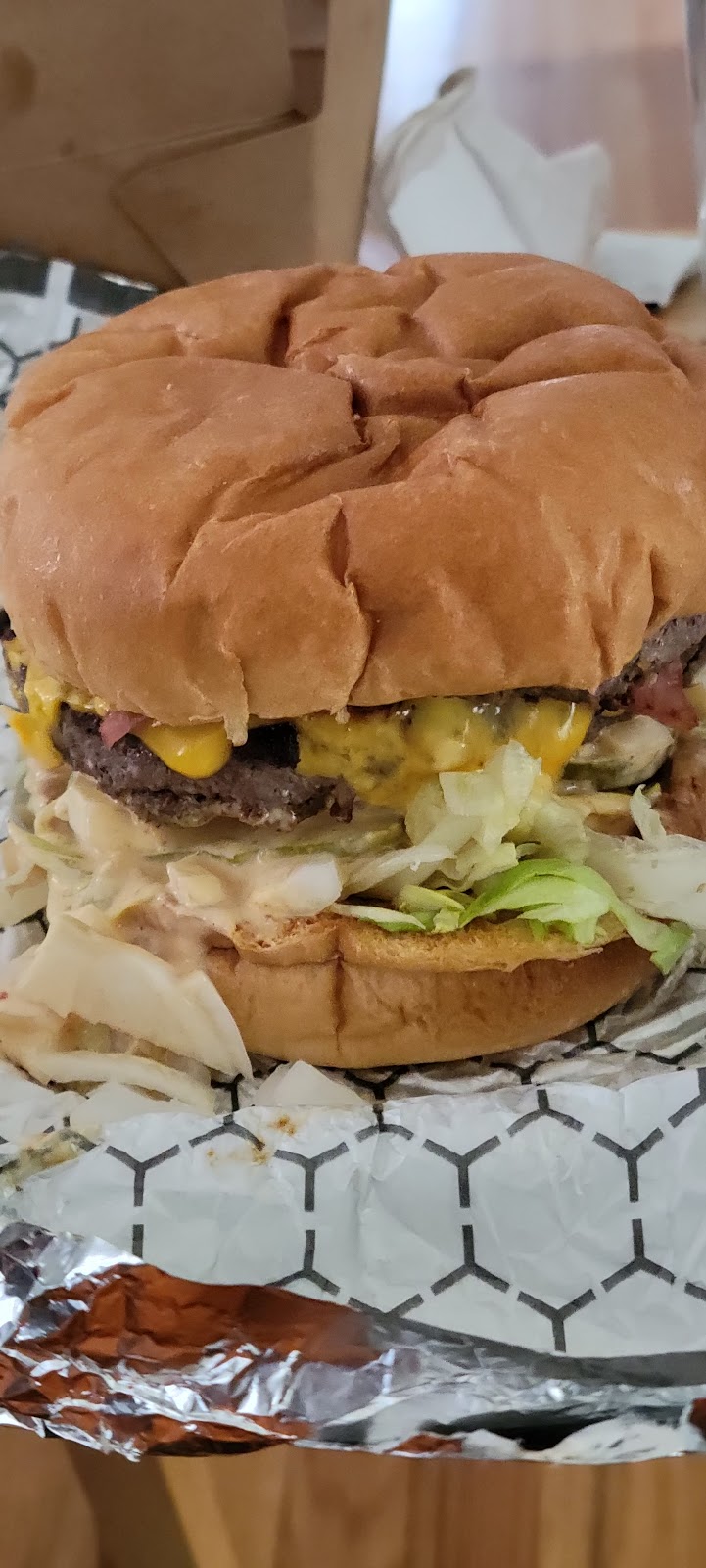 Burger One (Center Line) Halal | restaurant | 6740 E 10 Mile Rd, Center Line, MI 48015, USA | 5863931099 OR +1 586-393-1099