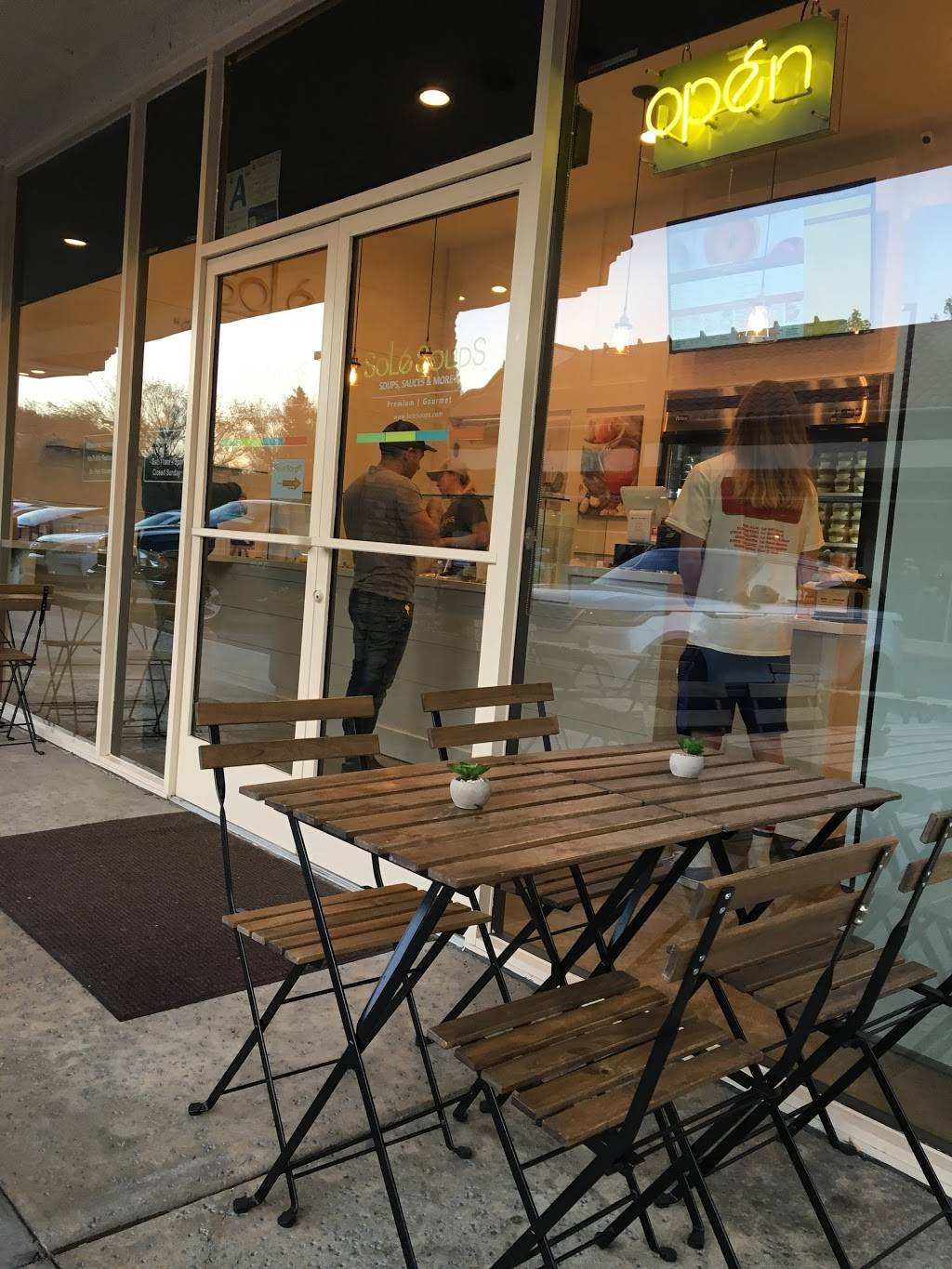 SoLé SoupS | restaurant | 28708 Roadside Dr, Agoura Hills, CA 91301, USA | 8183091787 OR +1 818-309-1787
