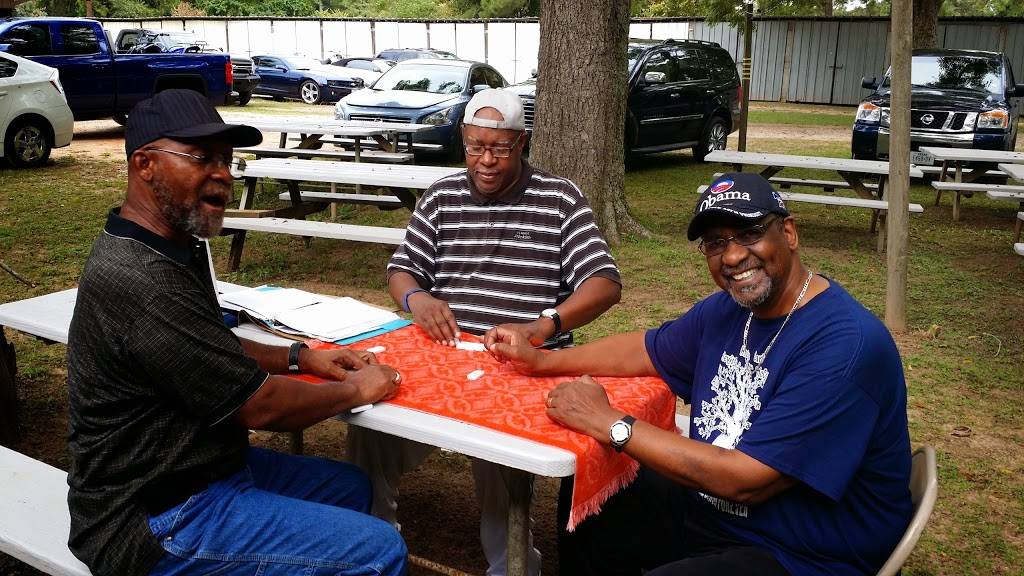 Earlys BBQ | restaurant | 14340 Shepard Hill Rd, Willis, TX 77318, USA | 9368564645 OR +1 936-856-4645