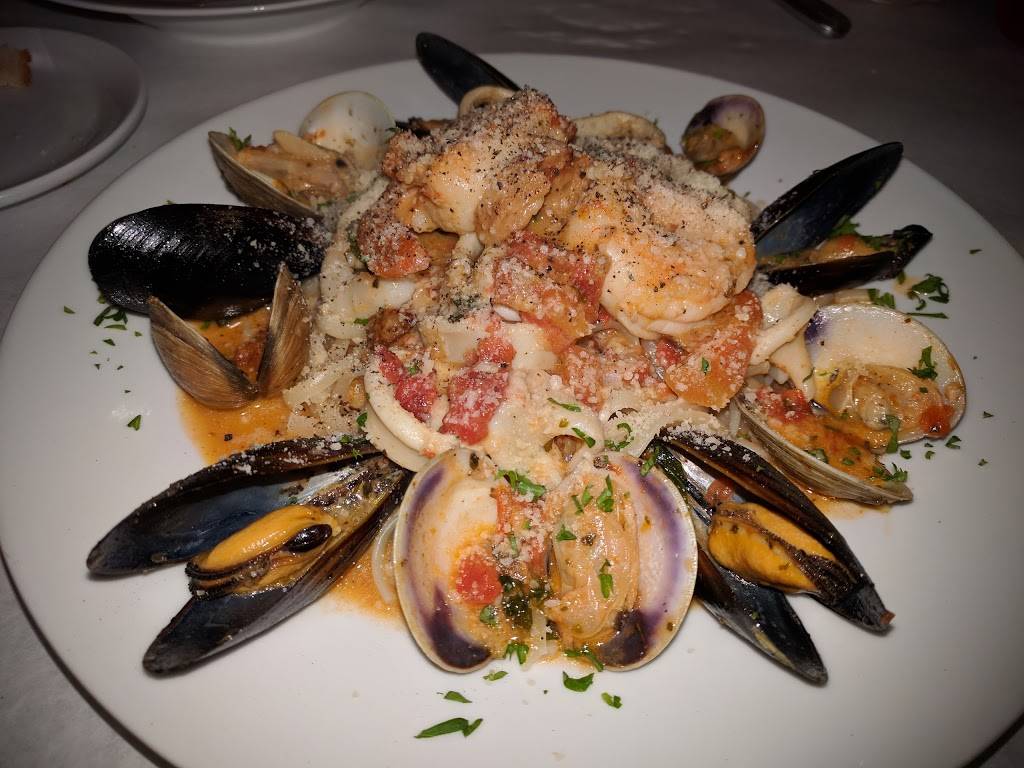 MiNas Bistro | restaurant | 4391 Colonial Blvd #104, Fort Myers, FL 33966, USA | 2392251139 OR +1 239-225-1139