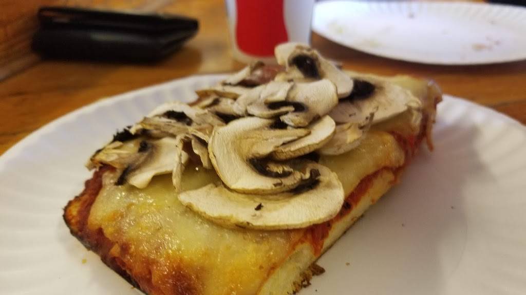 Sys New York Pizza | restaurant | 1211 Alder St, Eugene, OR 97401, USA | 5416869598 OR +1 541-686-9598