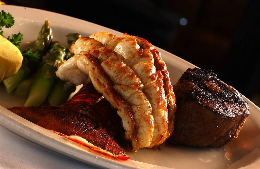 Daniels Broiler - South Lake Union | restaurant | 809 Fairview Pl N, Seattle, WA 98109, USA | 2066218262 OR +1 206-621-8262