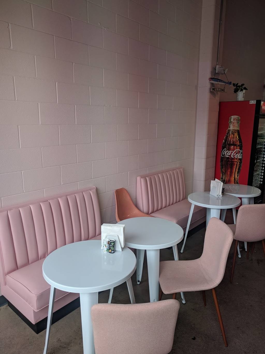 Lindis Eatery | restaurant | 256 W Main St, Fort Wayne, IN 46802, USA | 2604224343 OR +1 260-422-4343