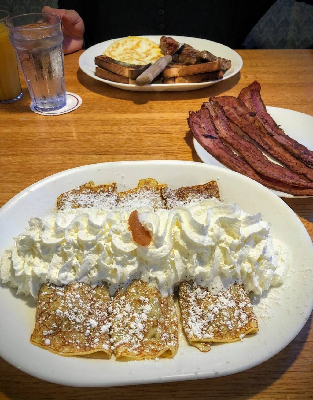 Pig N Pancake | restaurant | 223 S Hemlock St, Cannon Beach, OR 97110, USA | 5034362851 OR +1 503-436-2851