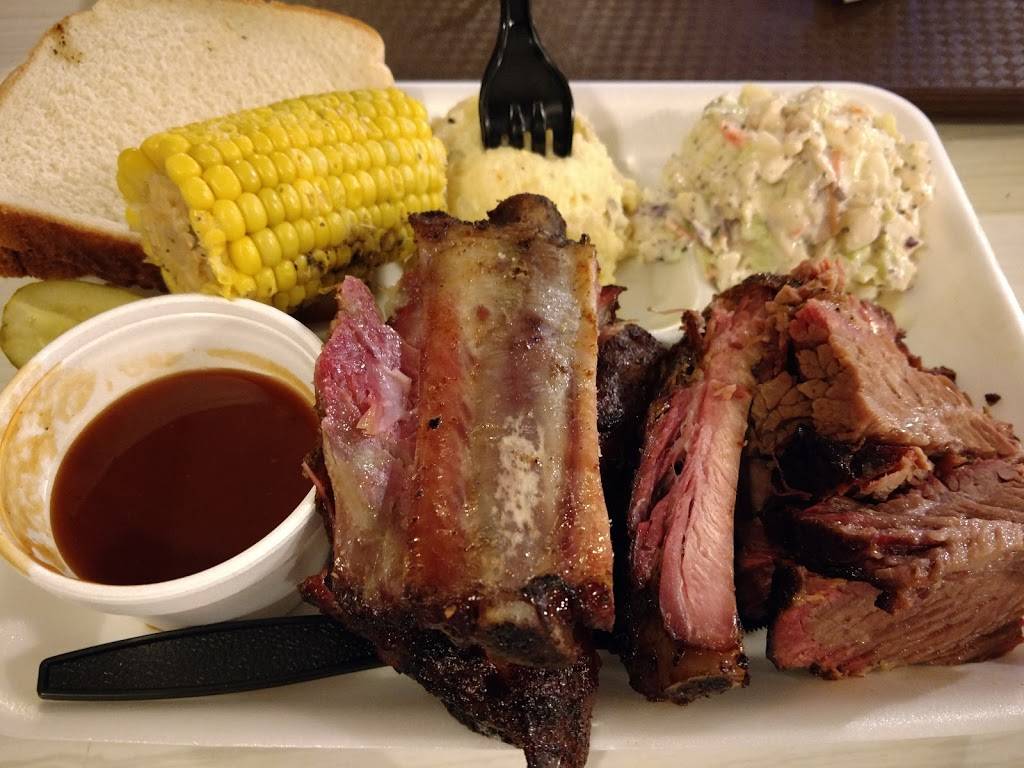 Angelos Bar-B-Que | restaurant | 2533 White Settlement Rd, Fort Worth, TX 76107, USA | 8173320357 OR +1 817-332-0357