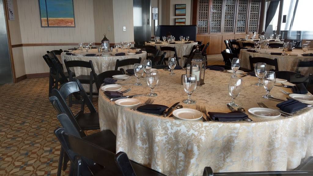 Chart House | restaurant | 739 E César E. Chávez Blvd, San Antonio, TX 78205, USA | 2102233101 OR +1 210-223-3101