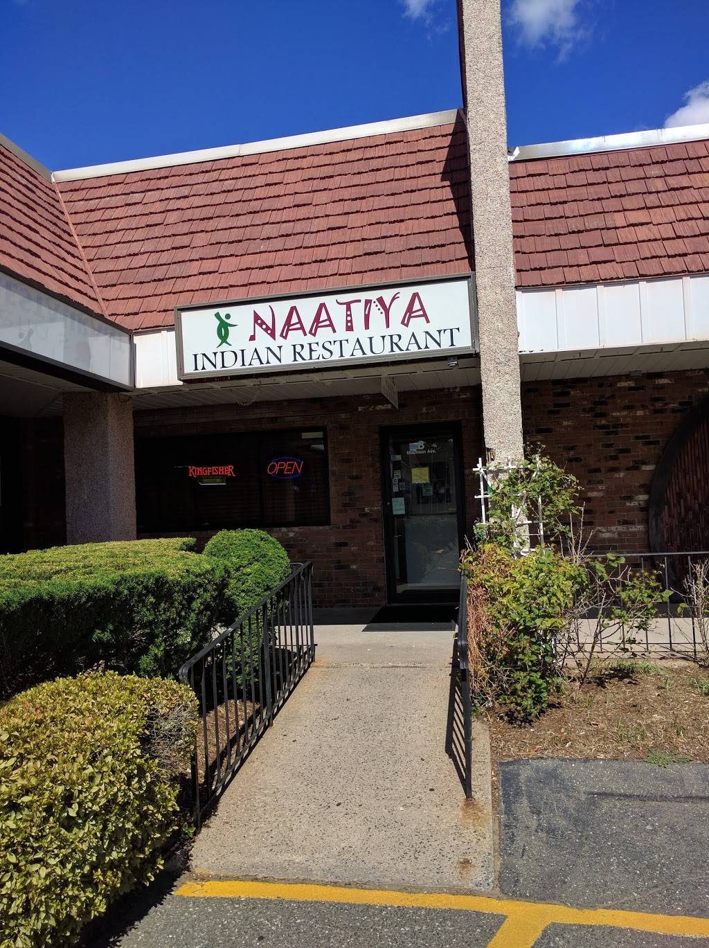 Naatiya Indian Restaurant | restaurant | 8 Mountain Ave, Bloomfield, CT 06002, USA | 8607260126 OR +1 860-726-0126