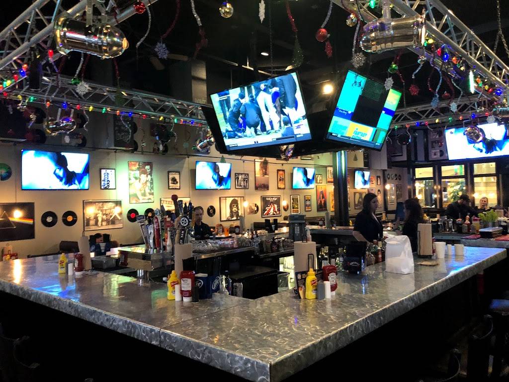 S&Bs Burger Joint | restaurant | 1237 E Main St, Carbondale, IL 62901, USA | 6185492191 OR +1 618-549-2191