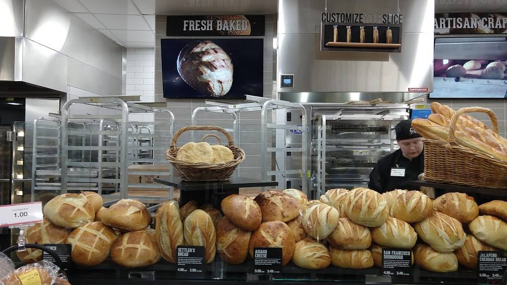 Hy-Vee Market Grille Express | restaurant | 3505 Bottineau Blvd, Robbinsdale, MN 55422, USA | 6122877200 OR +1 612-287-7200