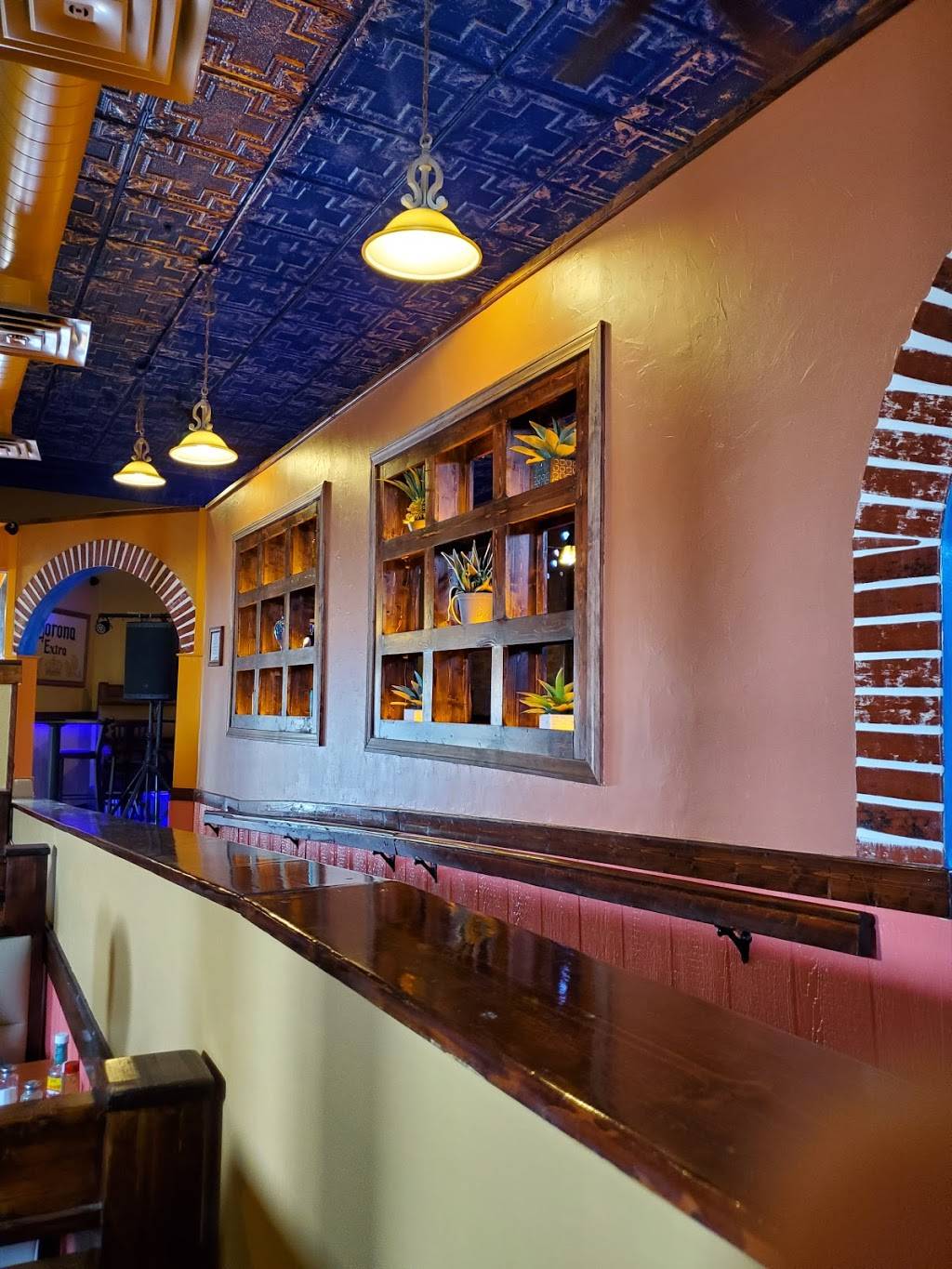 The Whole Enchilada & Tortilla Factory | restaurant | 310 E Midland St, Bay City, MI 48706, USA | 9893161777 OR +1 989-316-1777