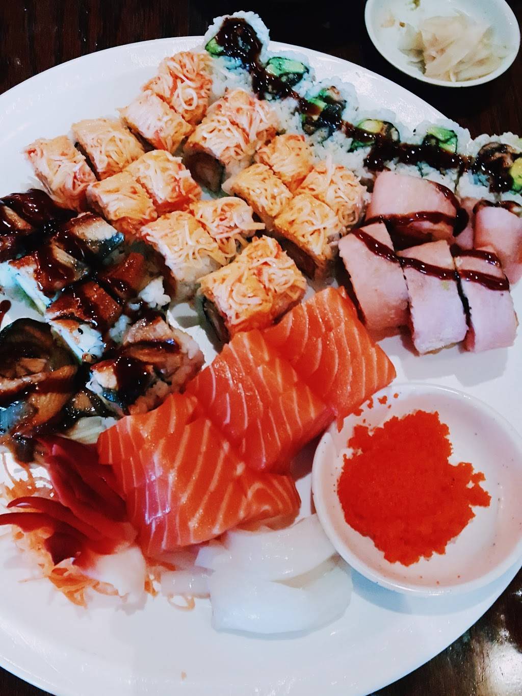 Sushi Village | restaurant | 700 90 Broadway, Westwood, NJ 07675, USA | 2016668800 OR +1 201-666-8800