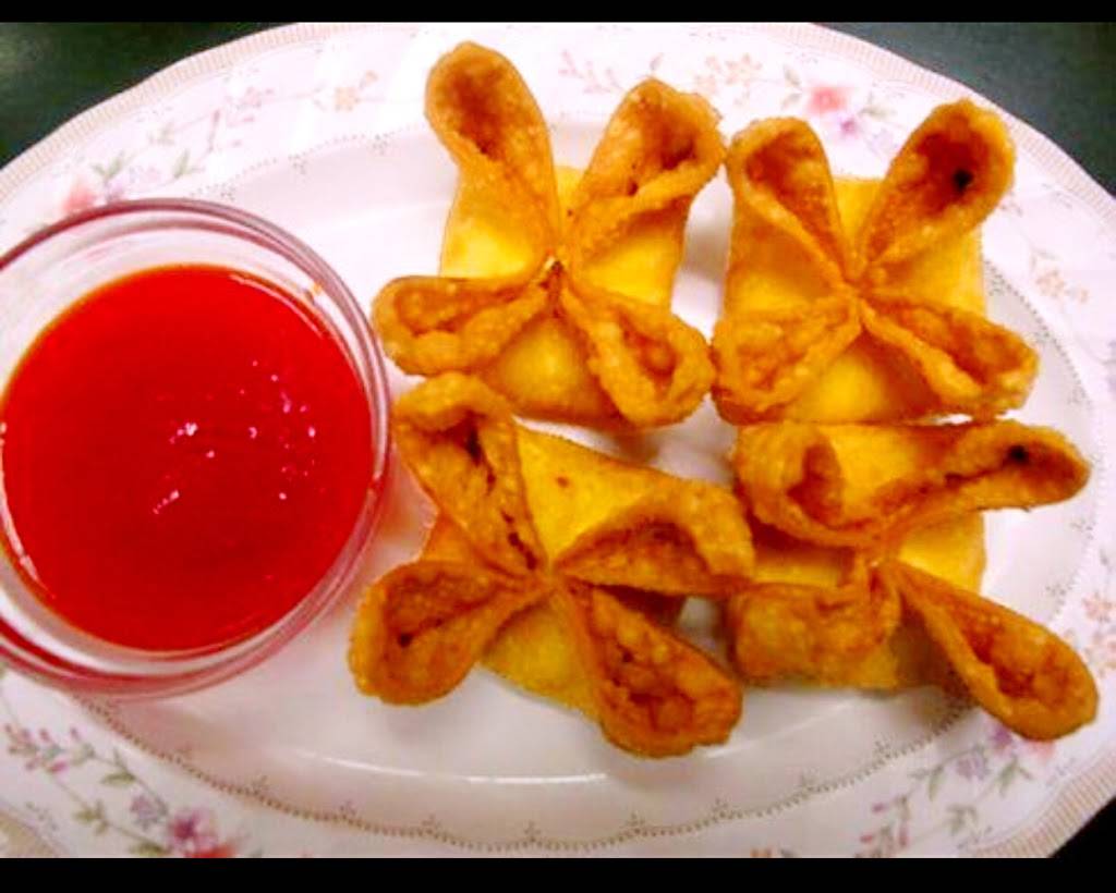 Dragon Phoenix Chinese Restaurant | restaurant | 191 Broad St, Meriden, CT 06450, USA | 2036348884 OR +1 203-634-8884