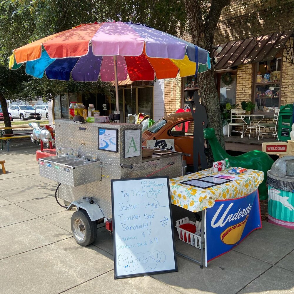 Underdogs | restaurant | 2425 W 4th St, Hattiesburg, MS 39401, USA | 6014024306 OR +1 601-402-4306