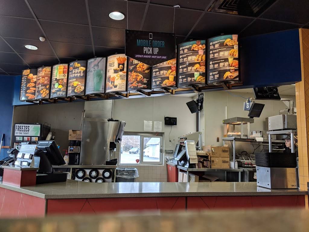 Taco Bell | meal takeaway | 1365 E Main St, Bellevue, OH 44811, USA | 4194836050 OR +1 419-483-6050