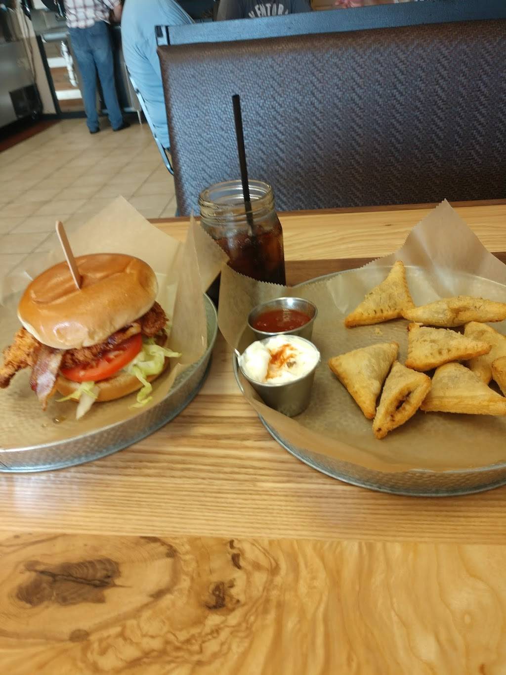 Chuck Wagon | restaurant | 201-B Ives Rd, Wallingford, CT 06492, USA | 2036784395 OR +1 203-678-4395