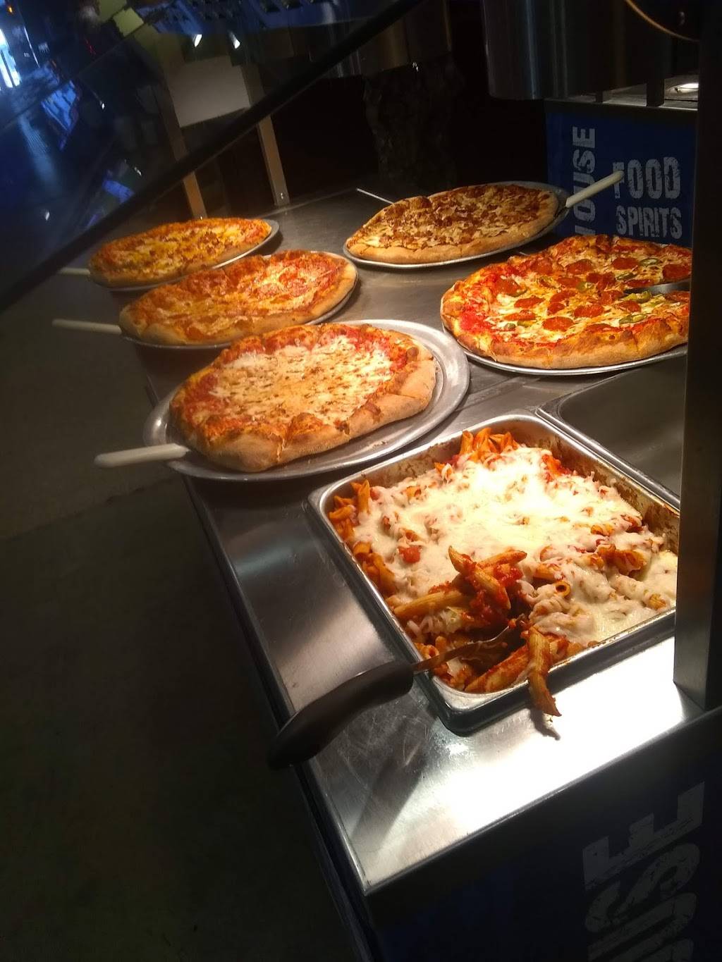 The Roadhouse | restaurant | Bldg. 3542, E St, MCAS Cherry Point, NC 28533, USA | 2524665555 OR +1 252-466-5555