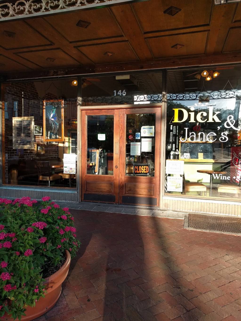 Dick and Janes | restaurant | 146 N Woodland Blvd, DeLand, FL 32720, USA | 3868229280 OR +1 386-822-9280