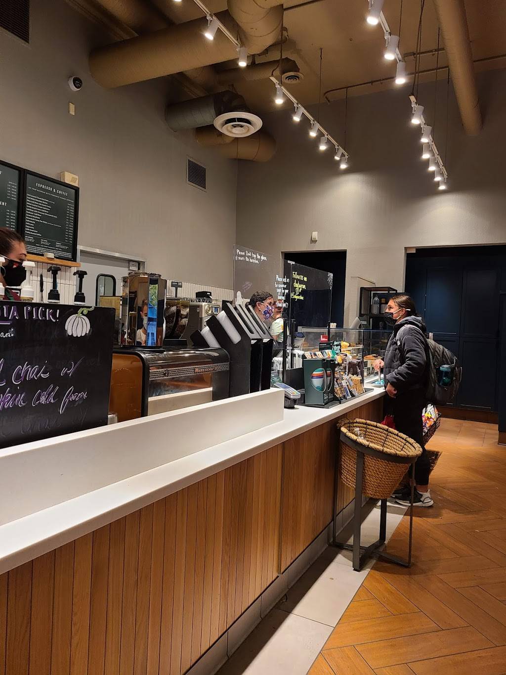 Starbucks | cafe | 110 S Indiana Ave, Bloomington, IN 47408, USA | 8123336075 OR +1 812-333-6075